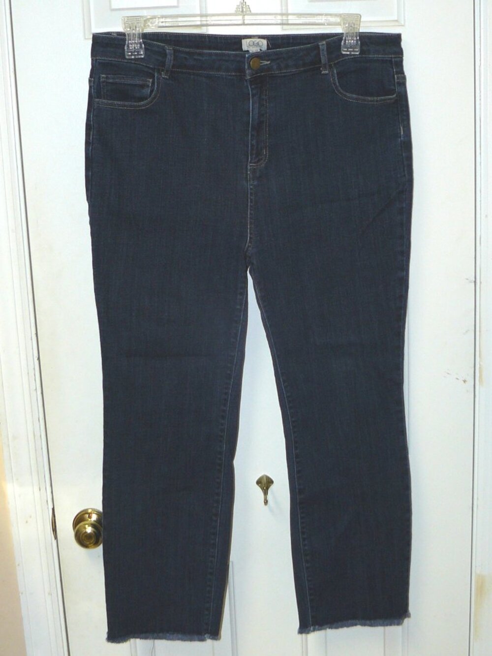 LOGO by Lori Goldstein 5-Pocket Dark Blue Strech Denim Jeans Frayed Hem SZ 18W